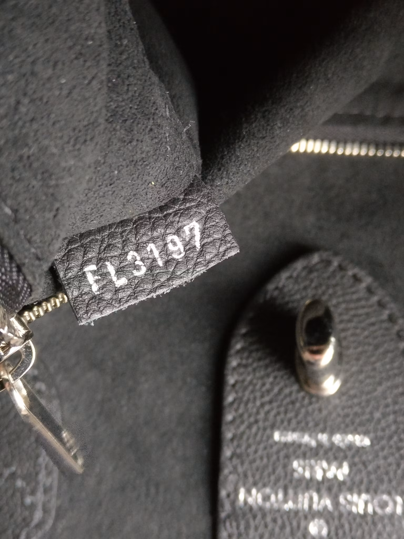 Louis Vuitton LockMe Cabas Tote Noir