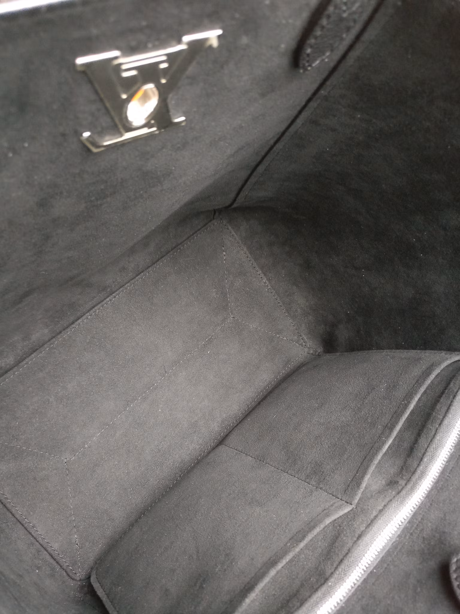 Louis Vuitton LockMe Cabas Tote Noir