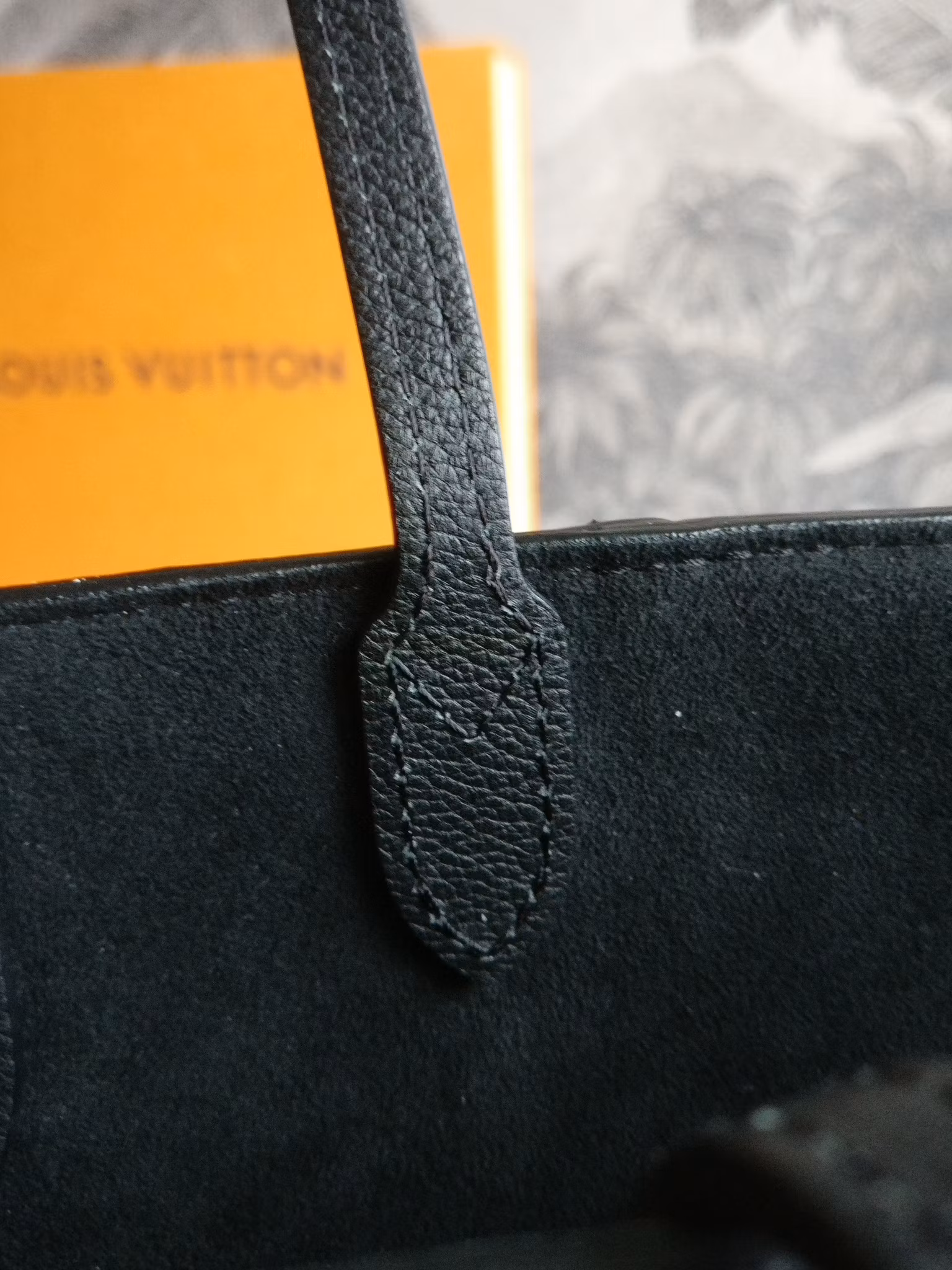 Louis Vuitton LockMe Cabas Tote Noir