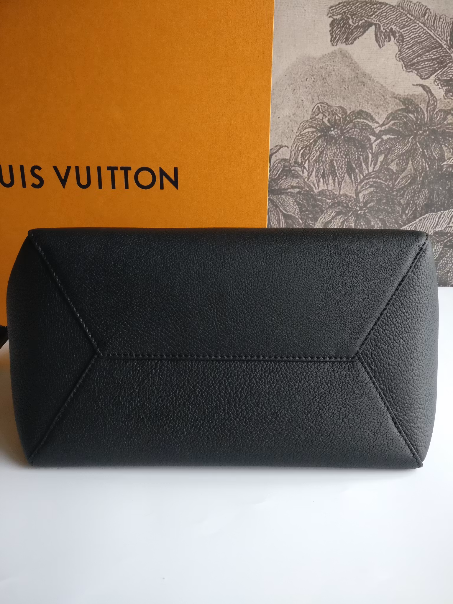 Louis Vuitton LockMe Cabas Tote Noir