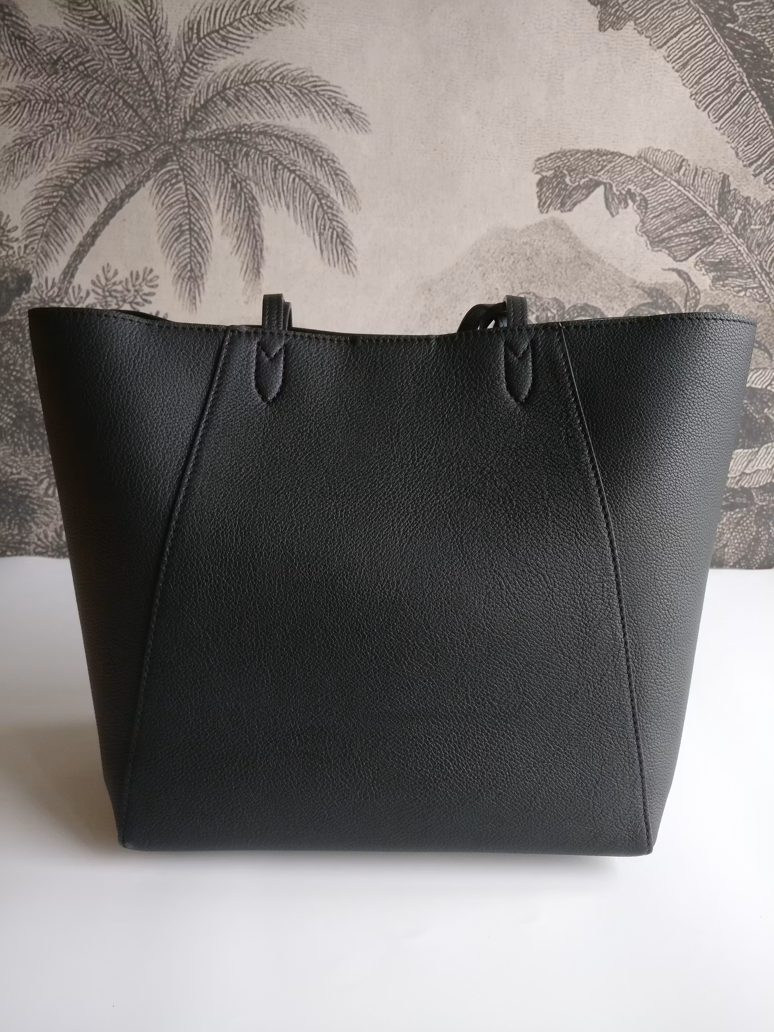 Louis Vuitton LockMe Cabas Tote Noir