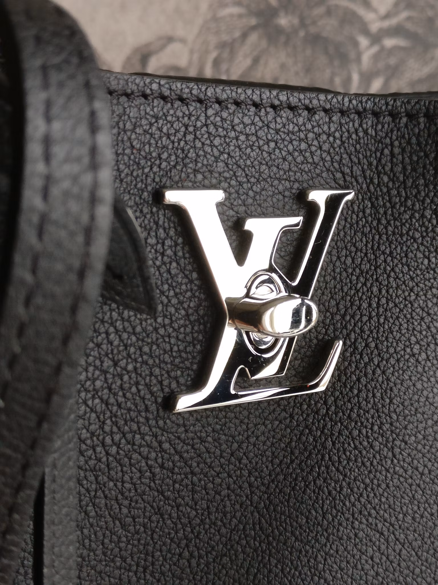 Louis Vuitton LockMe Cabas Tote Noir