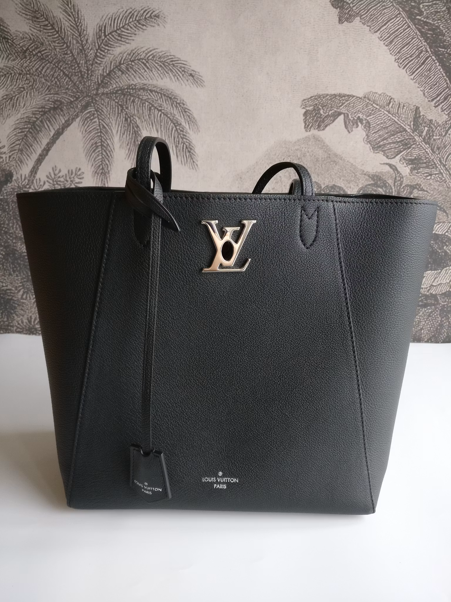 Louis Vuitton LockMe Cabas Tote Noir
