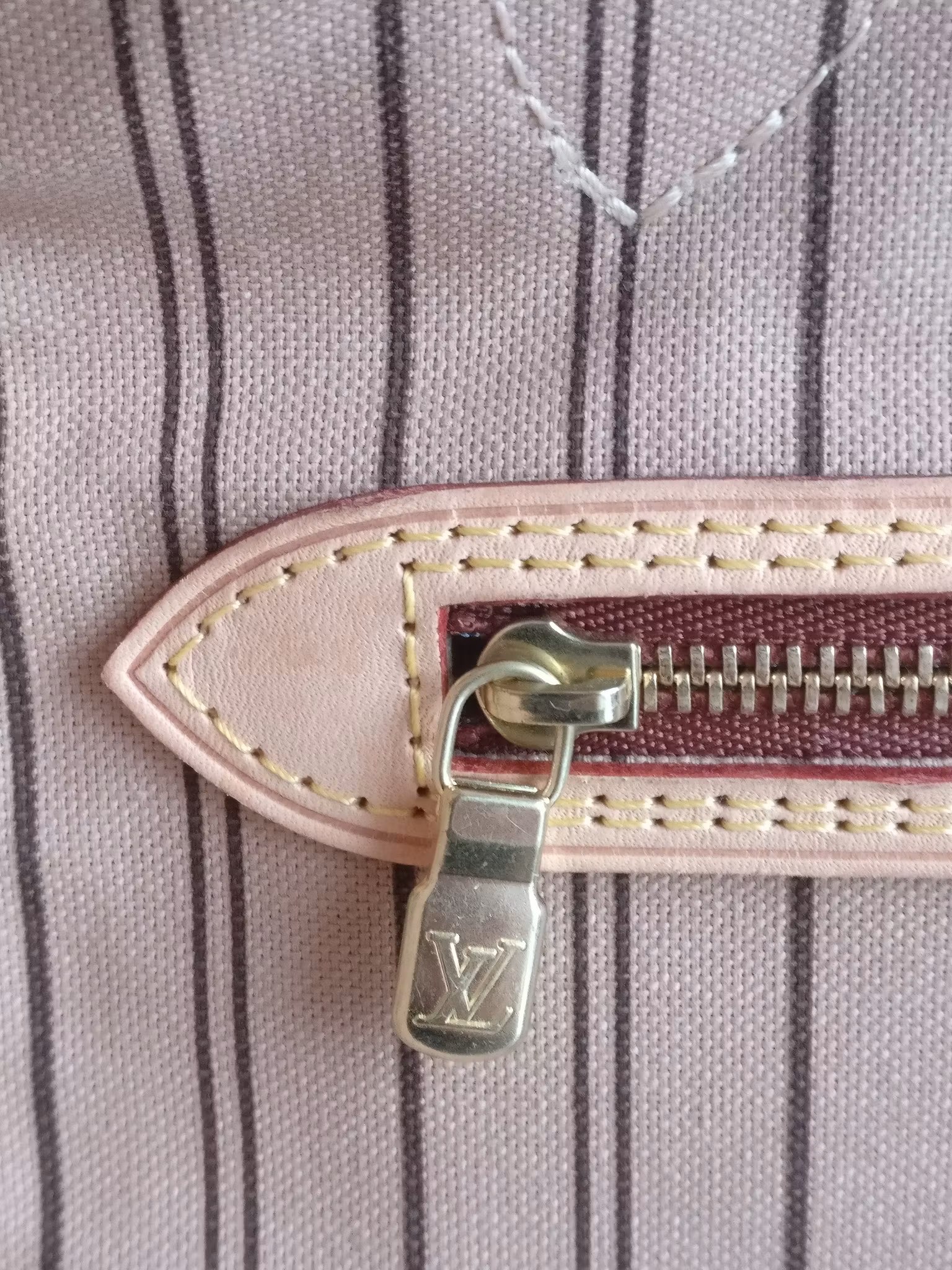 Louis Vuitton Neverfull MM