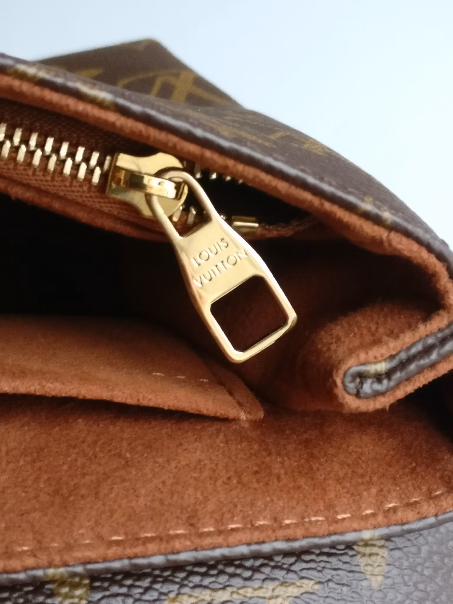 Louis Vuitton Saint Placide Caramel