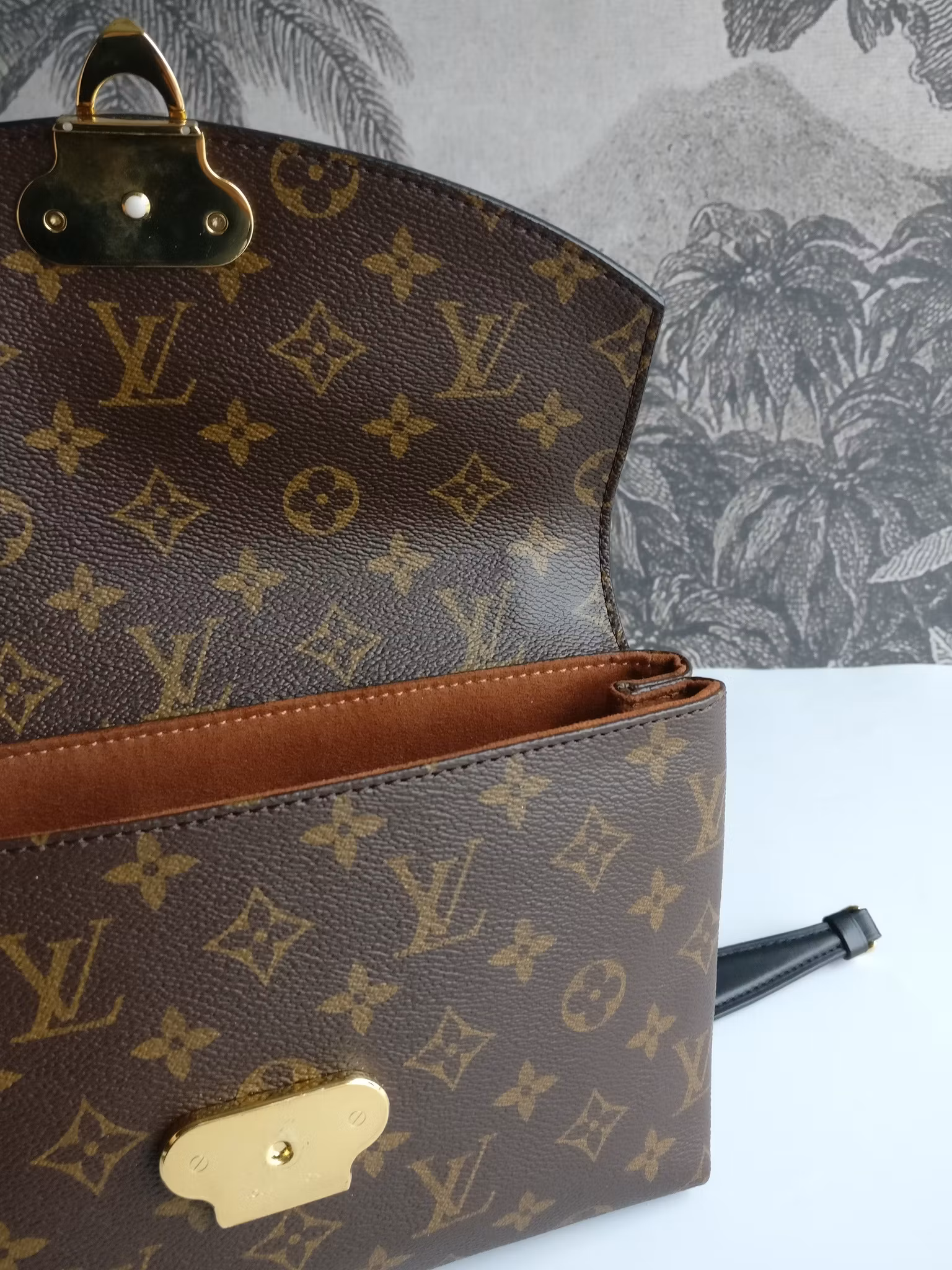 Louis Vuitton Saint Placide Caramel
