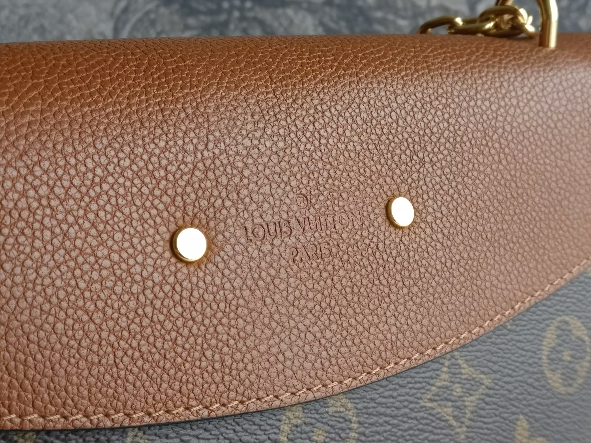 Louis Vuitton Saint Placide Caramel