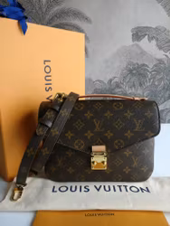 Louis Vuitton Pochette Metis