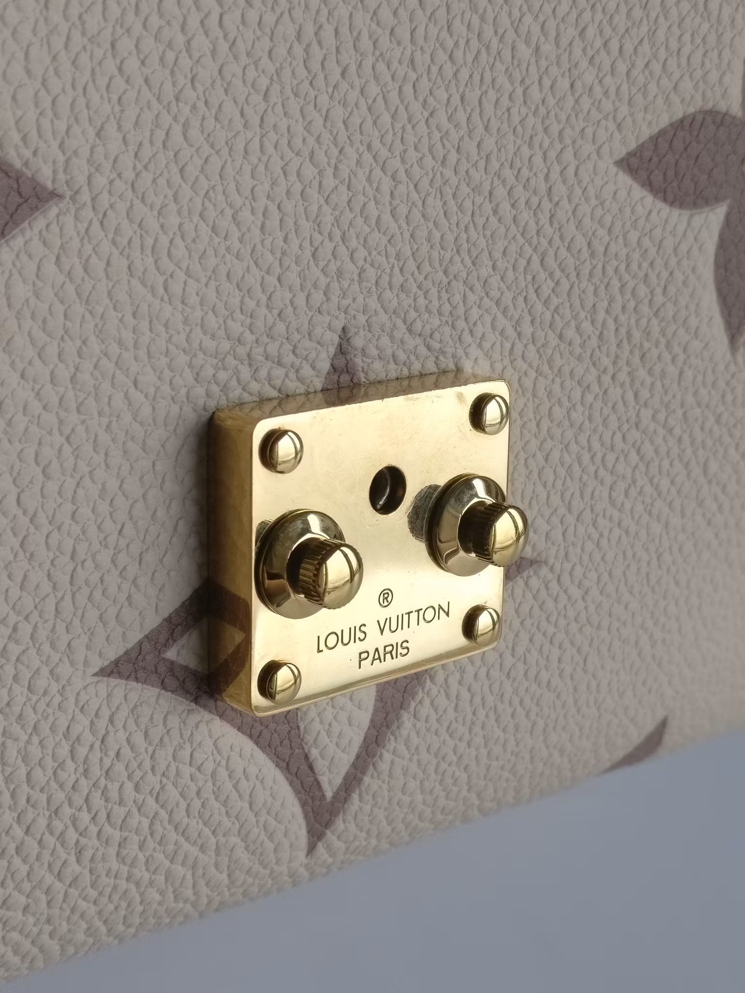 Louis Vuitton Pochette Metis Bicolour Empreinte Creme Bois De Rose