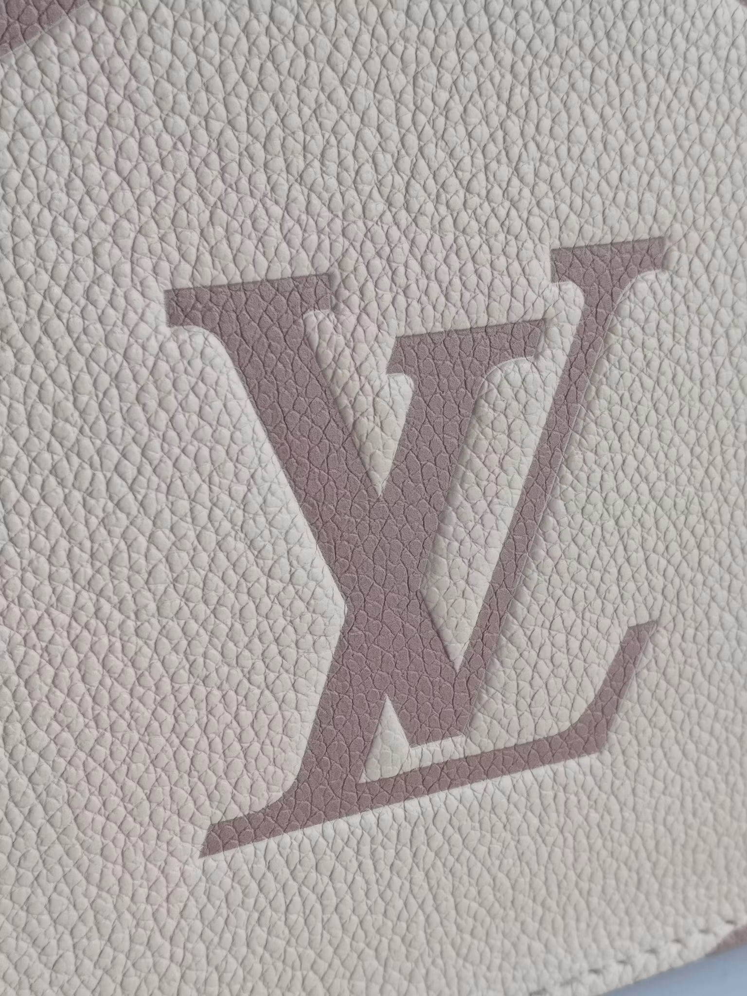 Louis Vuitton Pochette Metis Bicolour Empreinte Creme Bois De Rose