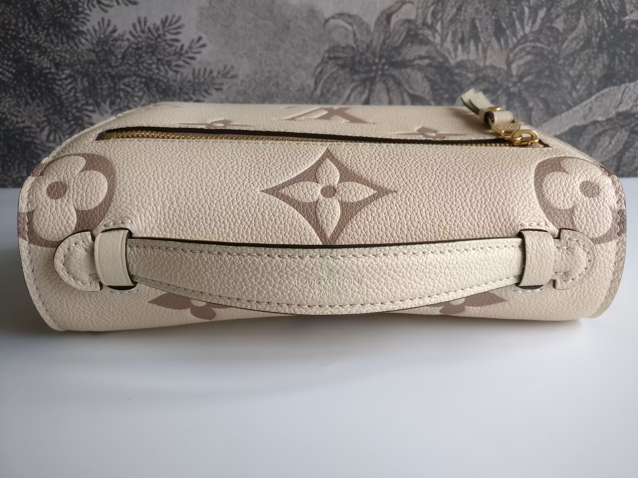 Louis Vuitton Pochette Metis Bicolour Empreinte Creme Bois De Rose