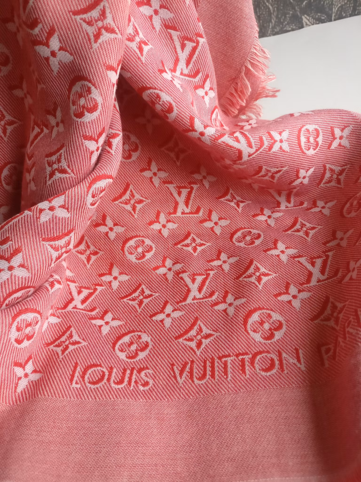 Louis Vuitton Umbra Monogram Shawl Rouge