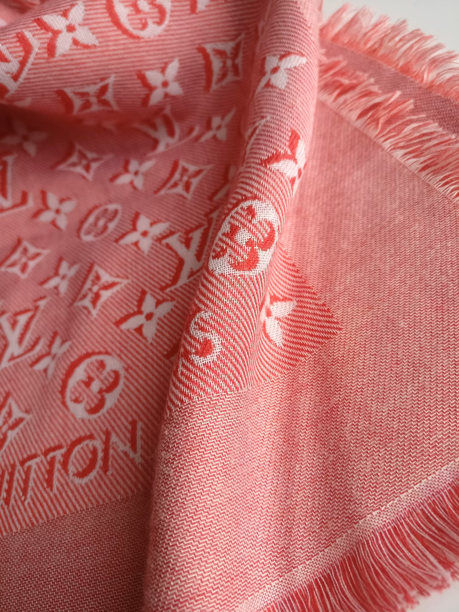 Louis Vuitton Umbra Monogram Shawl Rouge