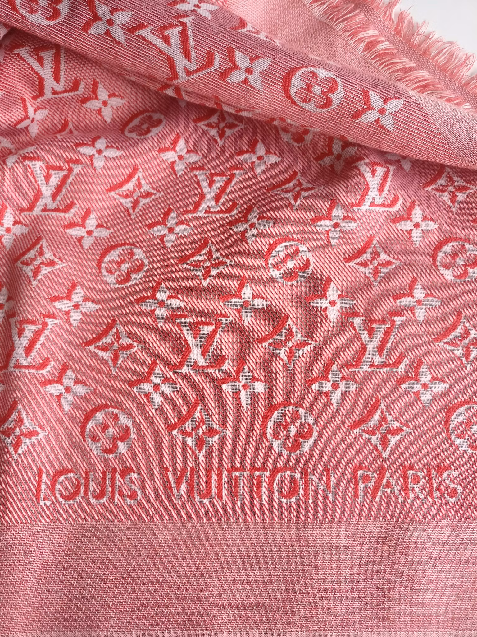 Louis Vuitton Umbra Monogram Shawl Rouge