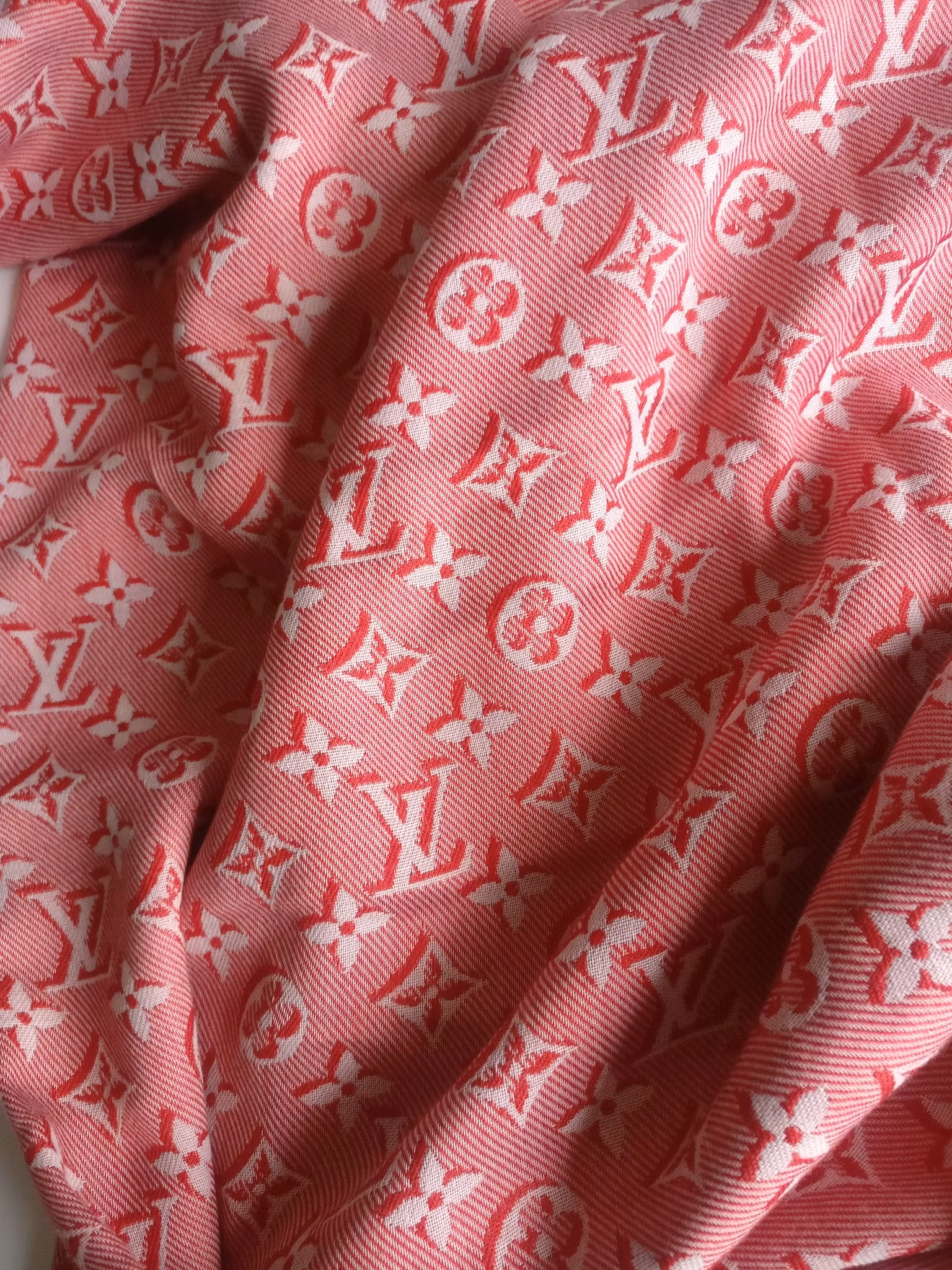 Louis Vuitton Umbra Monogram Shawl Rouge