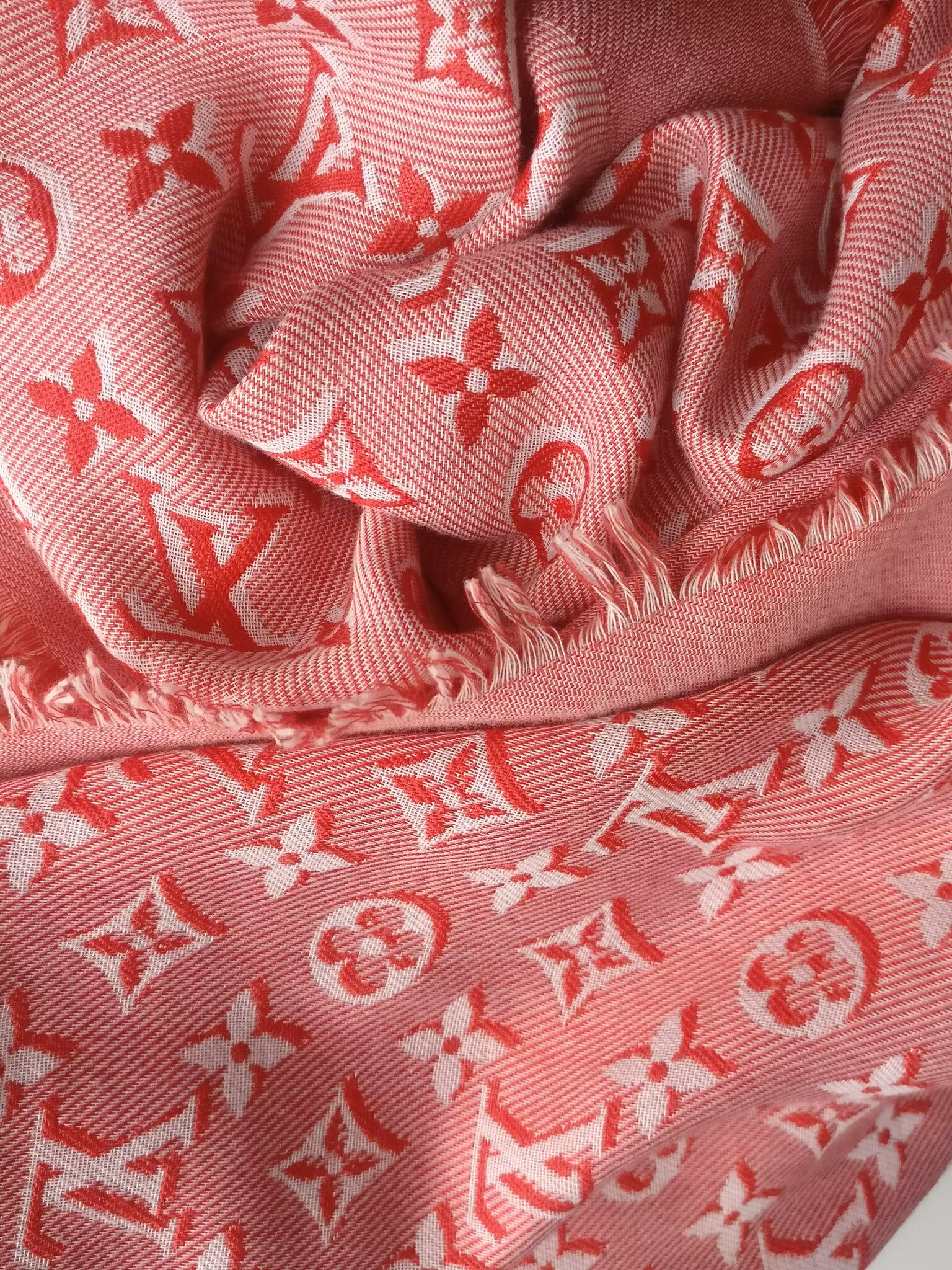 Louis Vuitton Umbra Monogram Shawl Rouge