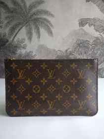 Louis Vuitton Neverfull MM pochette