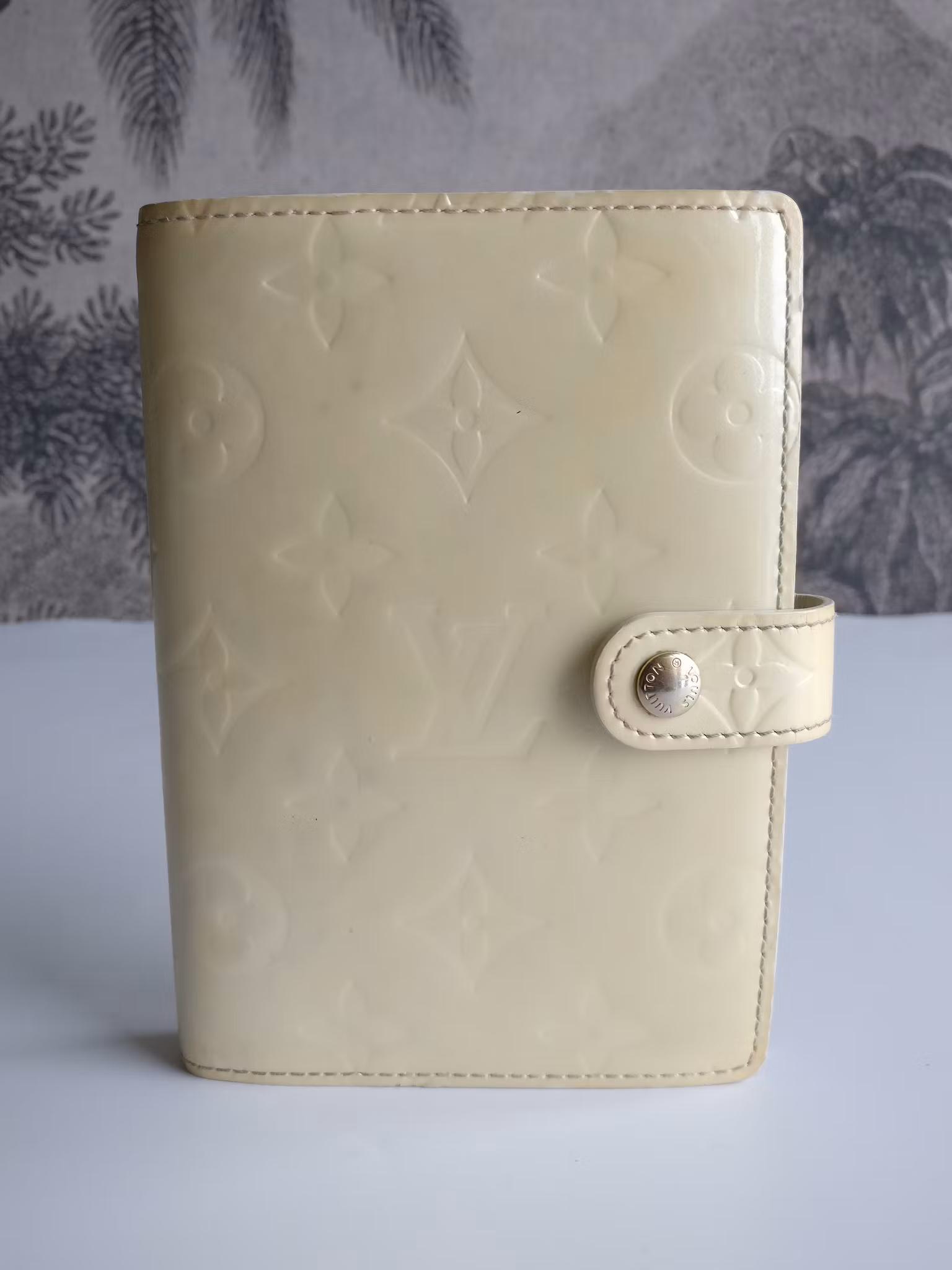 Louis Vuitton Small Ring Agenda Vernis