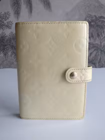 Louis Vuitton Small Ring Agenda Vernis