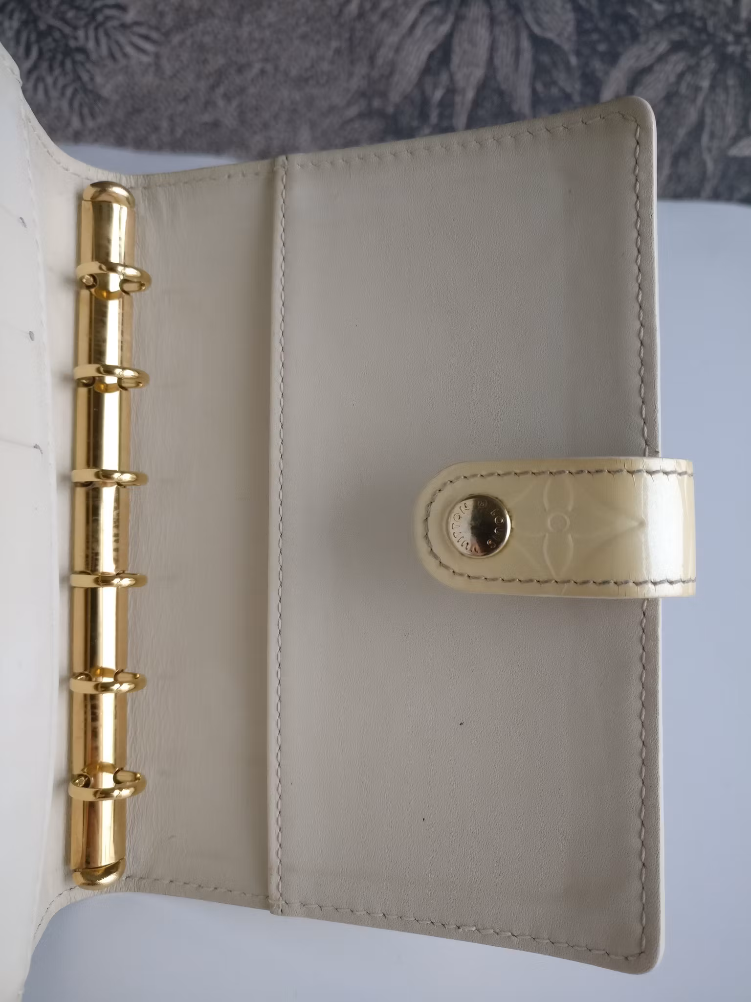 Louis Vuitton Small Ring Agenda Vernis
