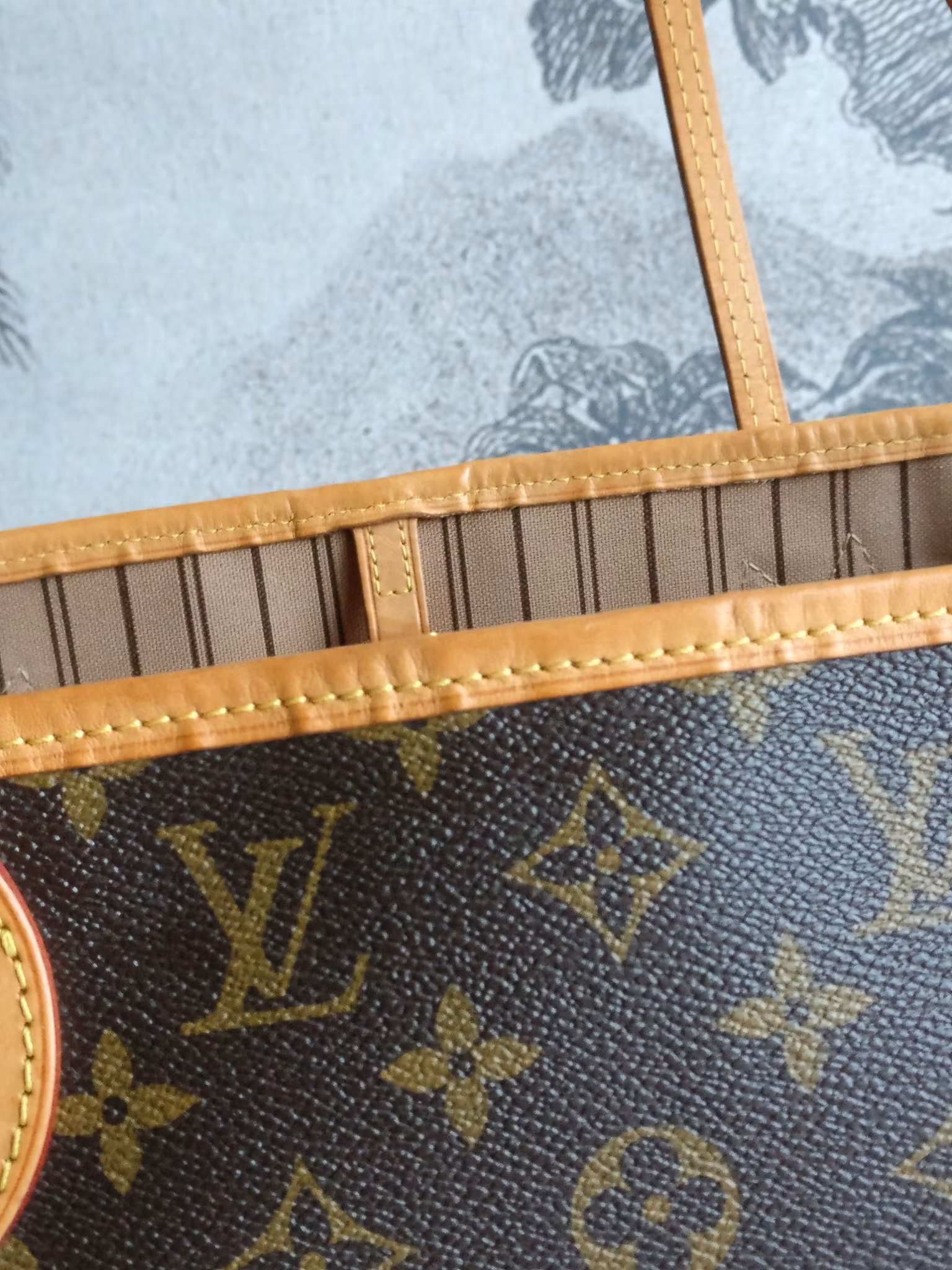 Louis Vuitton Neverfull MM