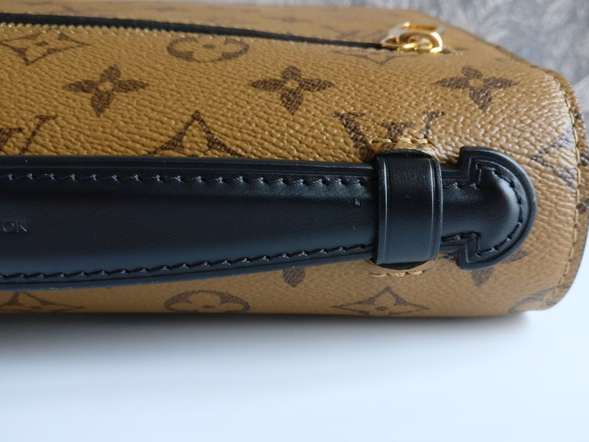 Louis Vuitton Pochette Metis Reverse Monogram