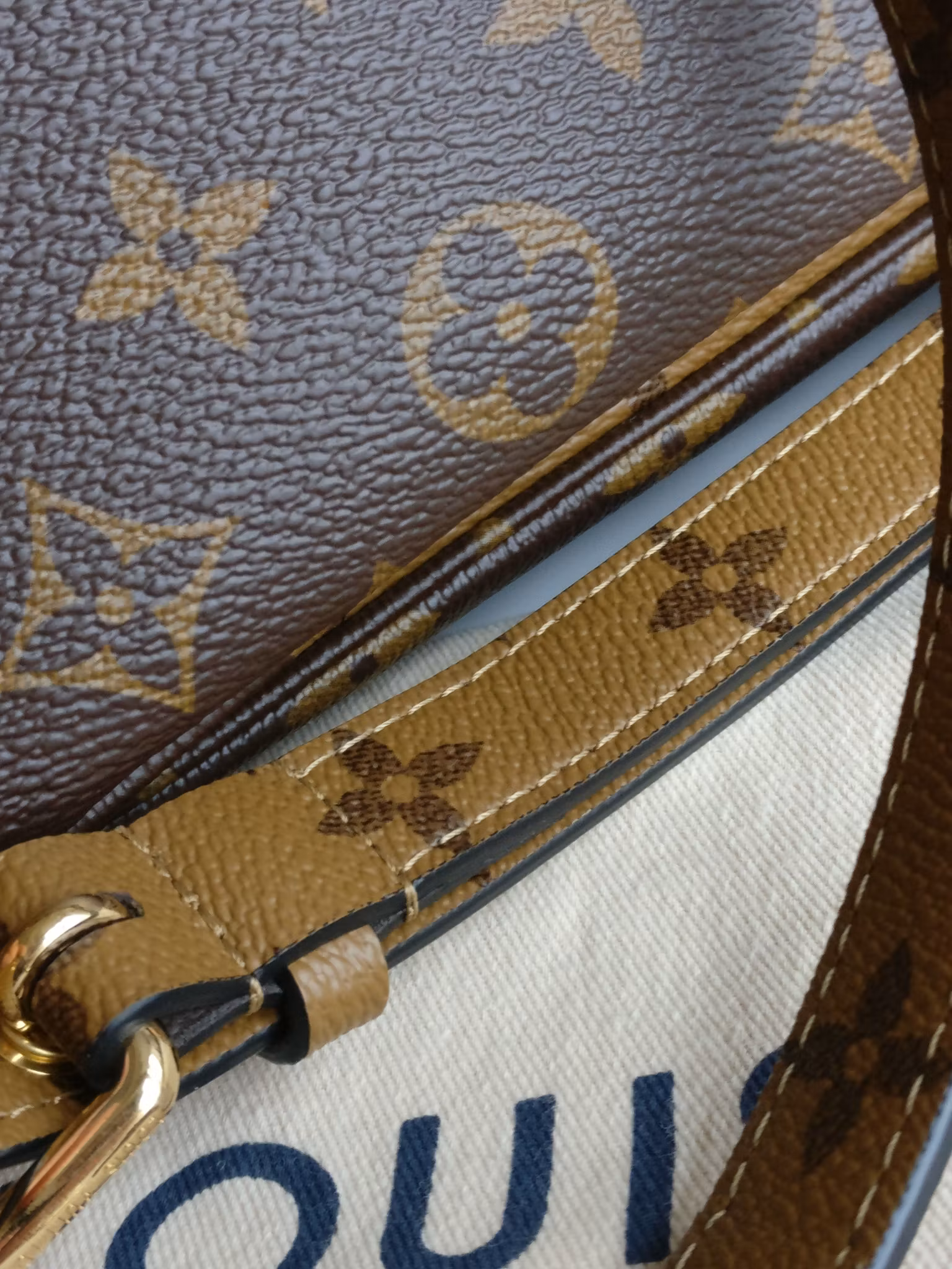 Louis Vuitton Pochette Metis Reverse Monogram