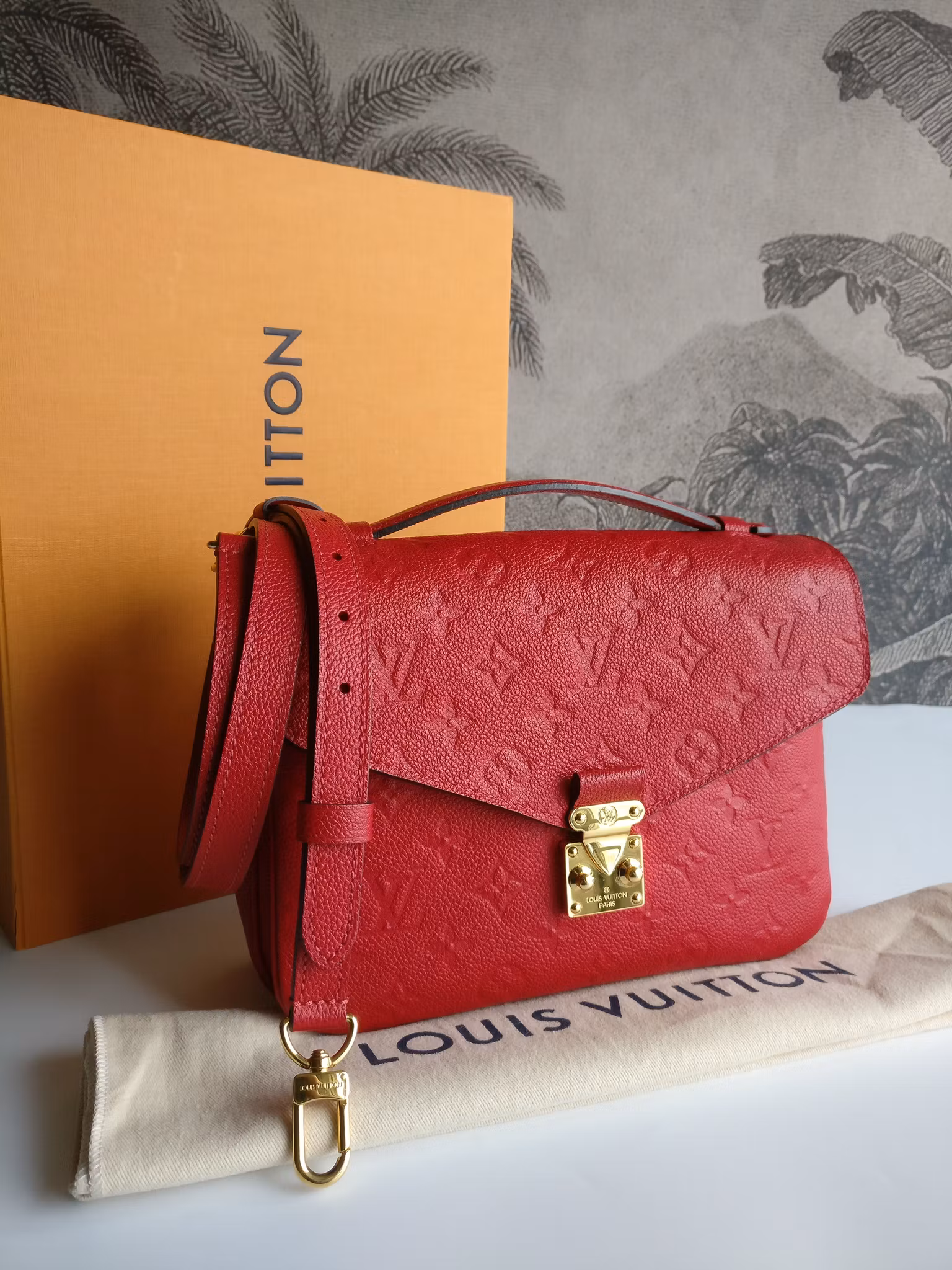 Louis Vuitton Pochette Metis Scarlet Red