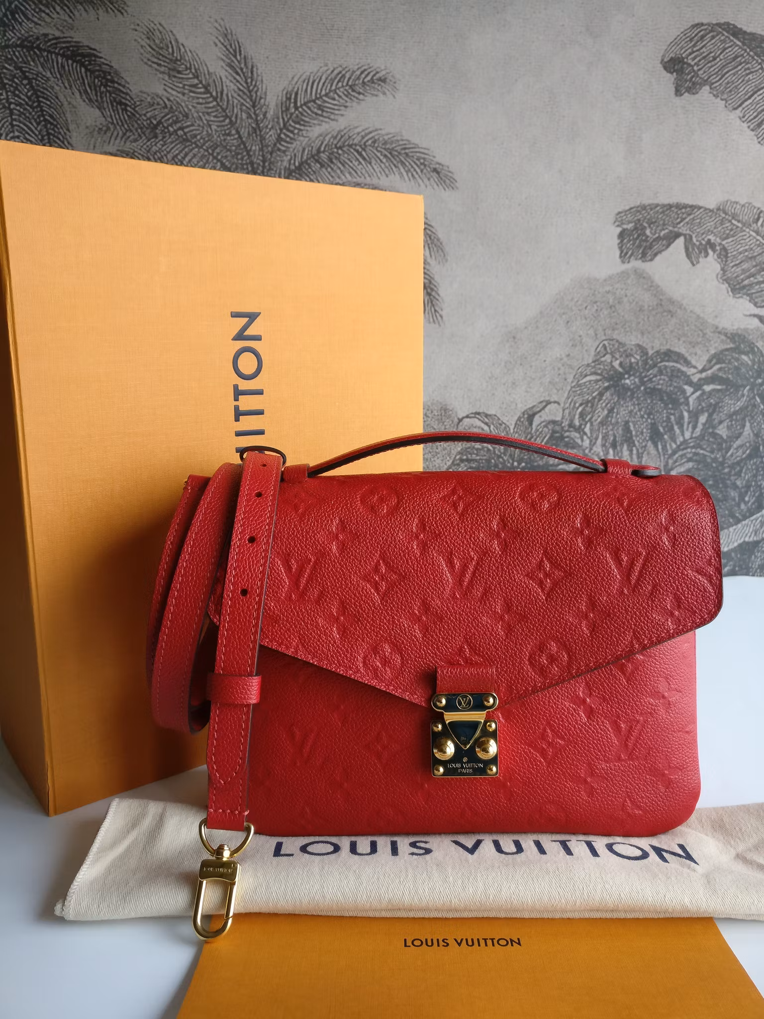 Louis Vuitton Pochette Metis Scarlet Red