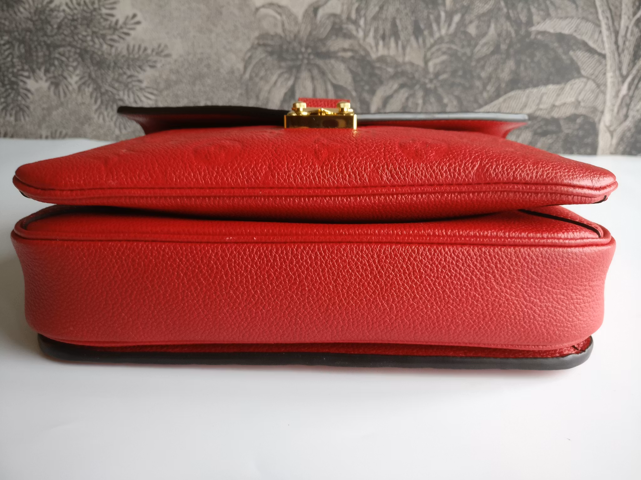 Louis Vuitton Pochette Metis Scarlet Red