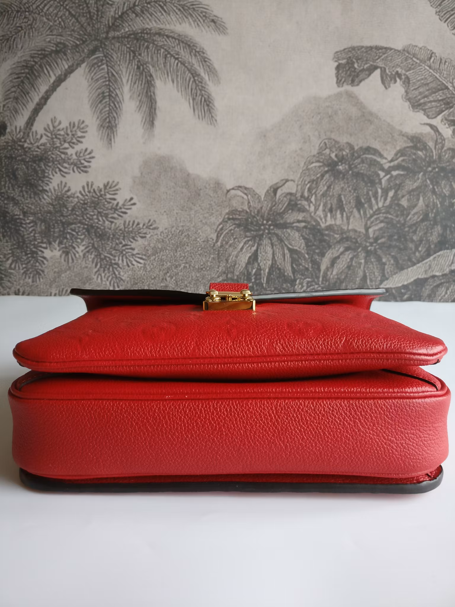 Louis Vuitton Pochette Metis Scarlet Red