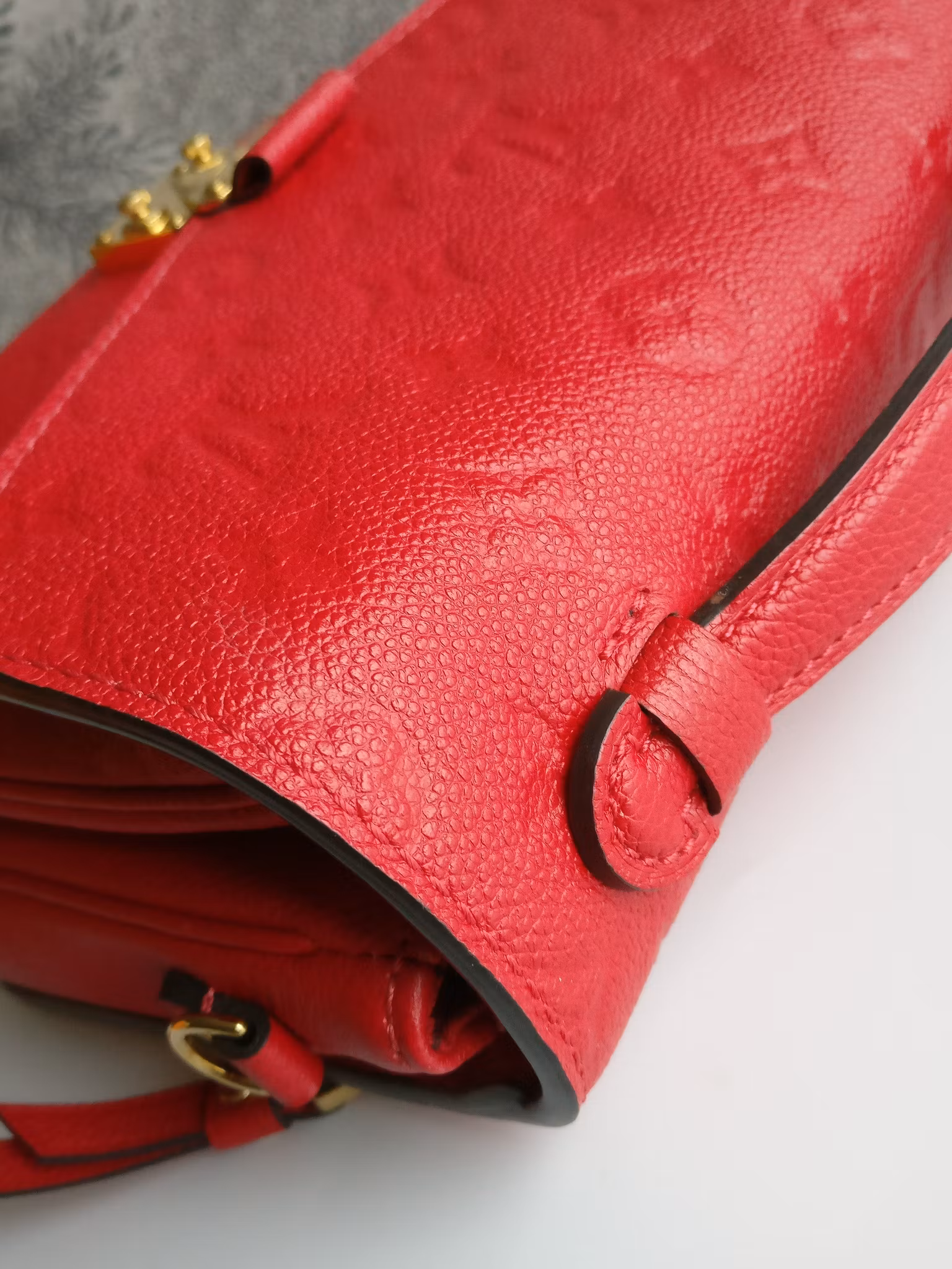Louis Vuitton Pochette Metis Scarlet Red