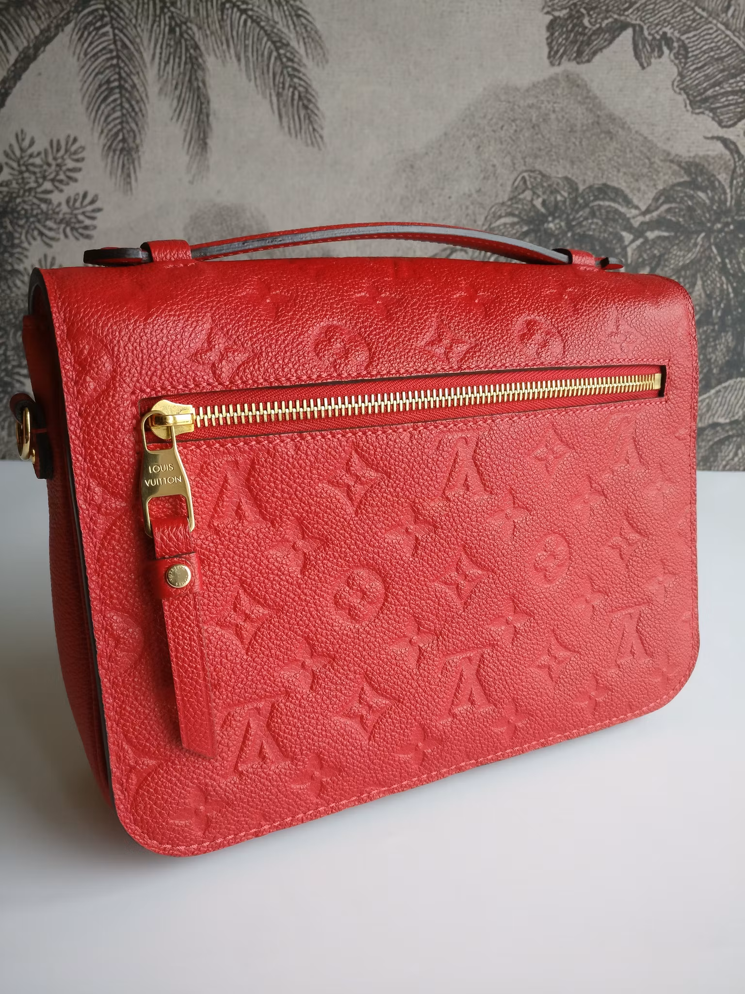 Louis Vuitton Pochette Metis Scarlet Red