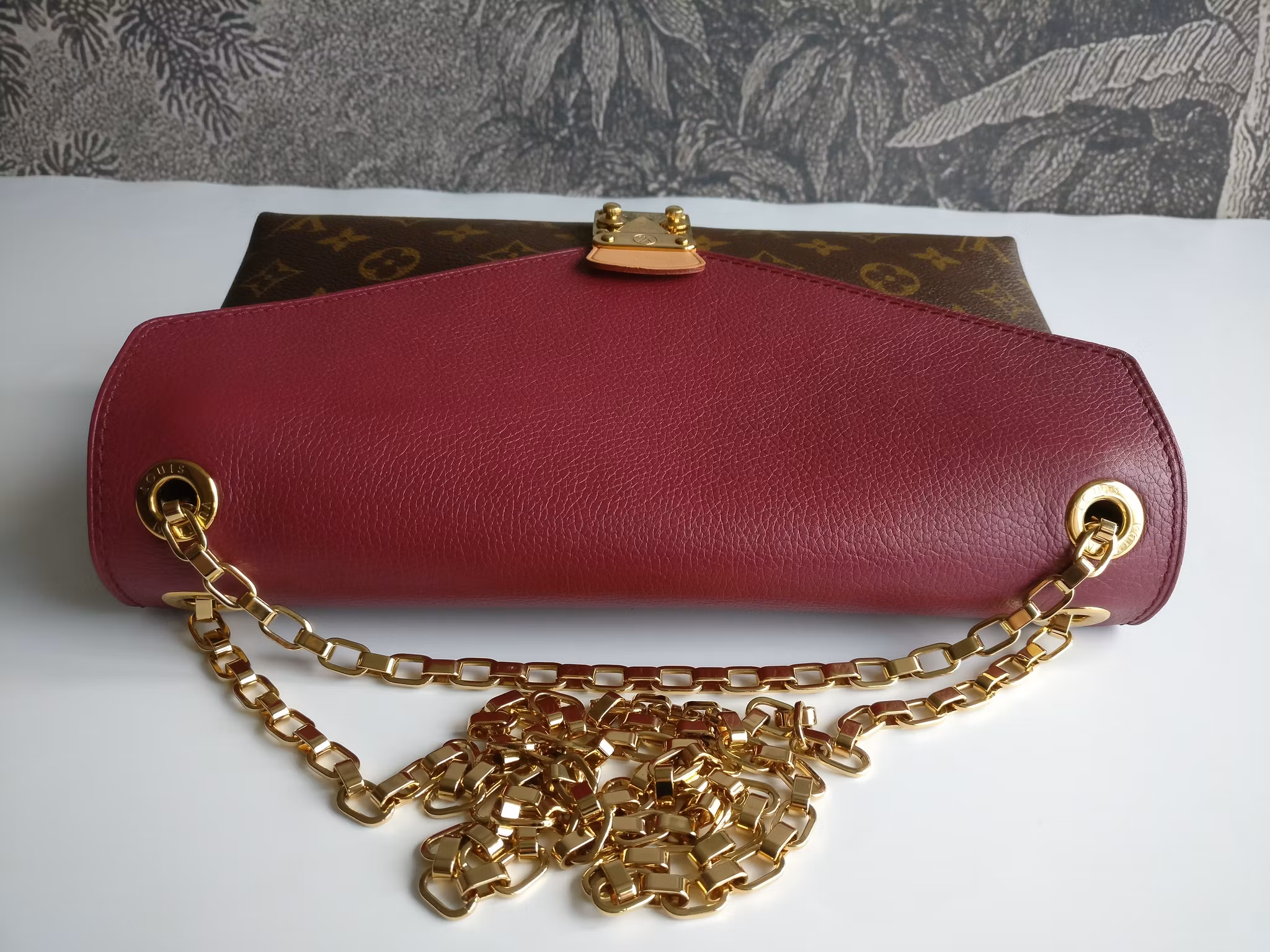 Louis Vuitton Pallas Chain Bag