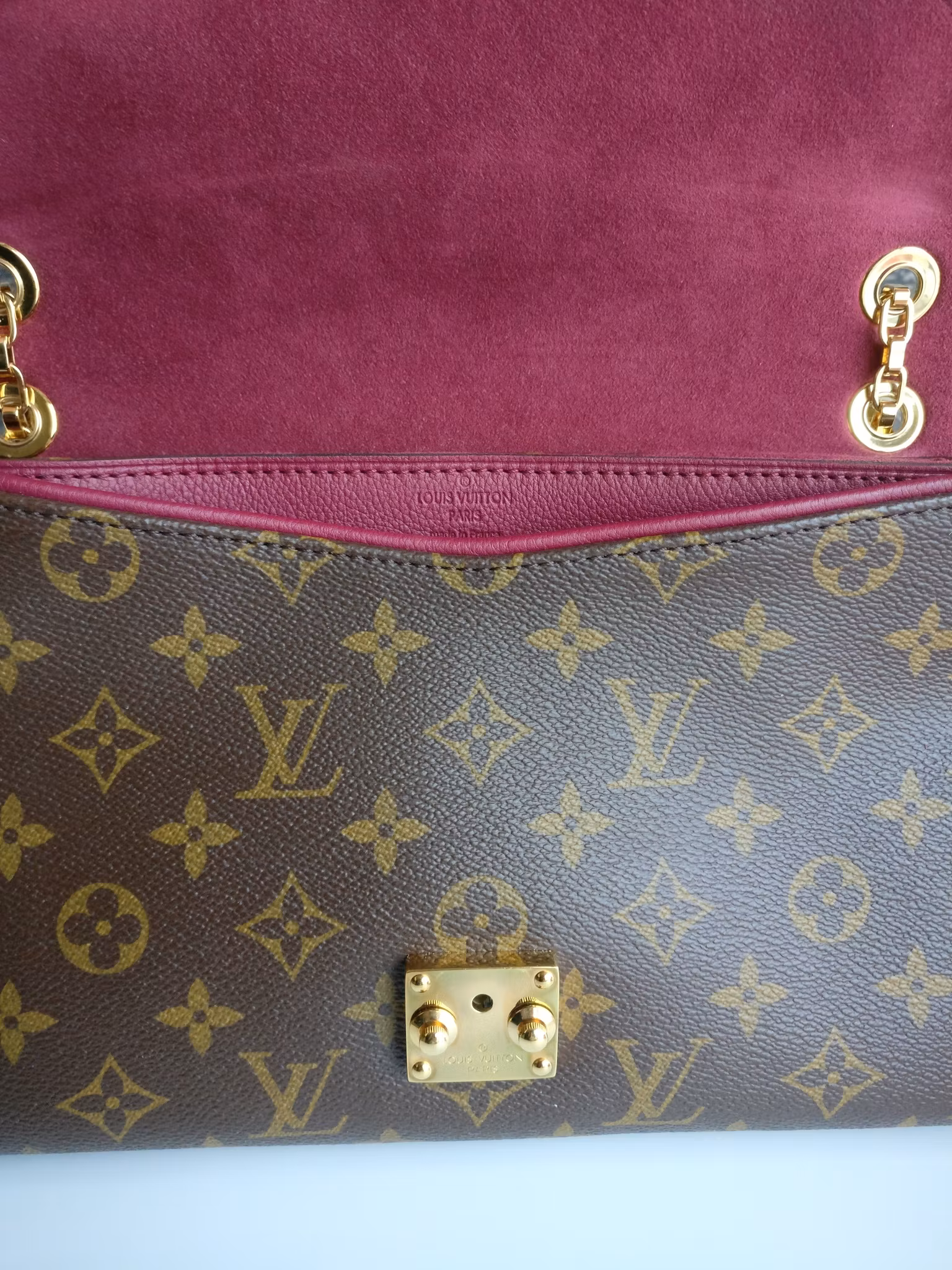 Louis Vuitton Pallas Chain Bag