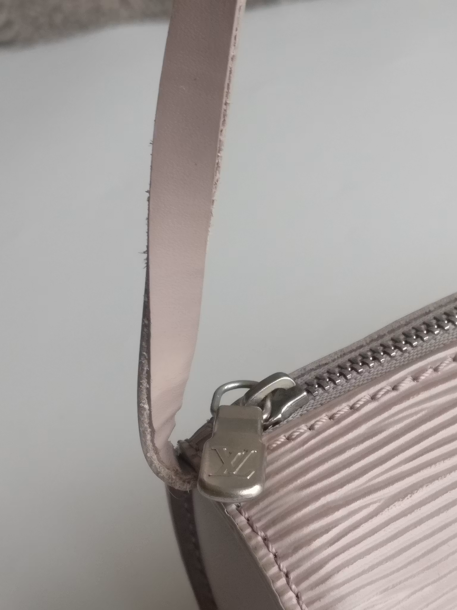 Louis Vuitton Soufflot pochette