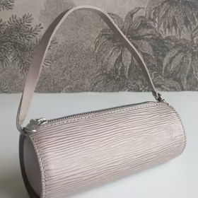 Louis Vuitton Soufflot pochette