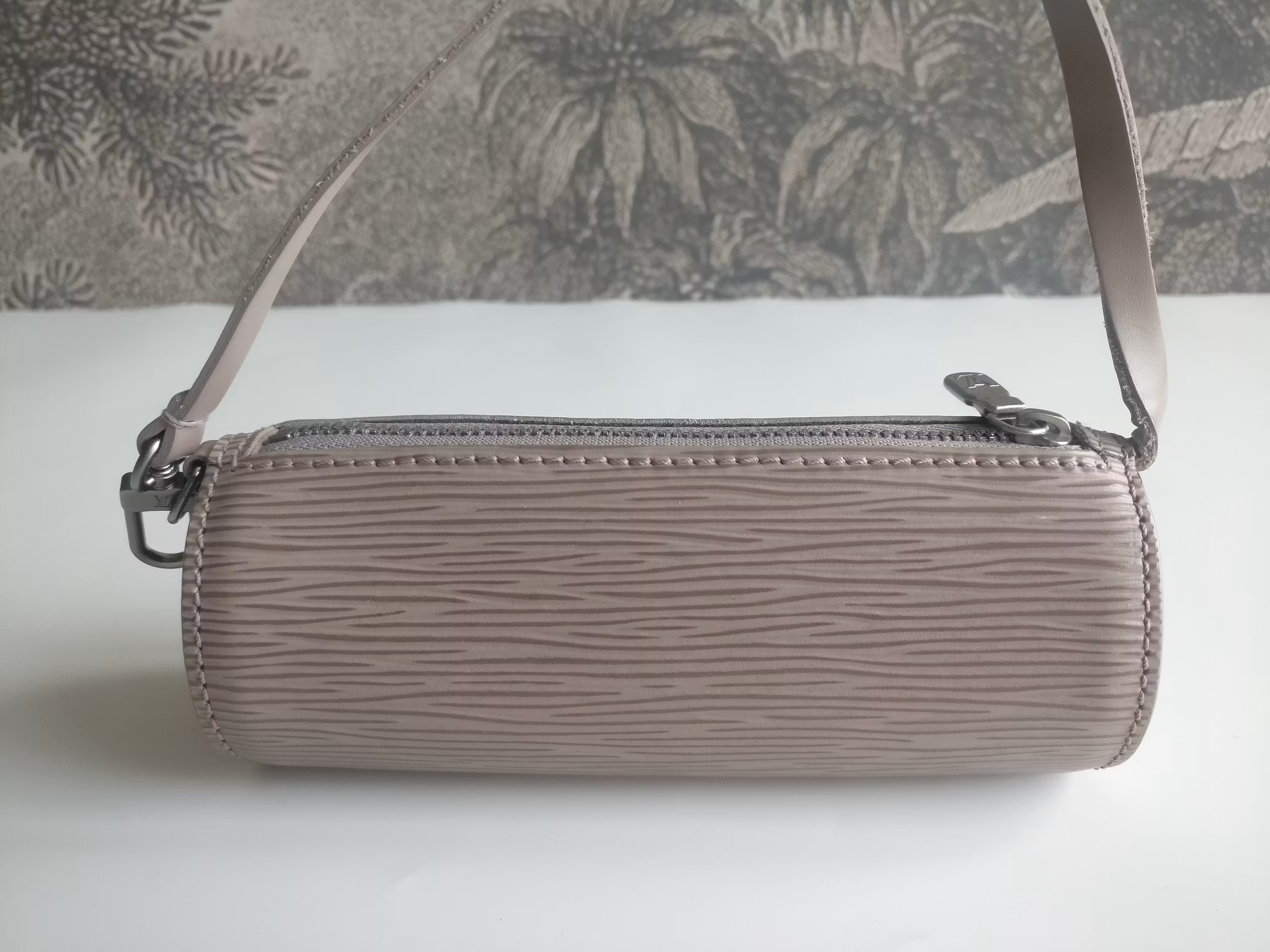 Louis Vuitton Soufflot pochette