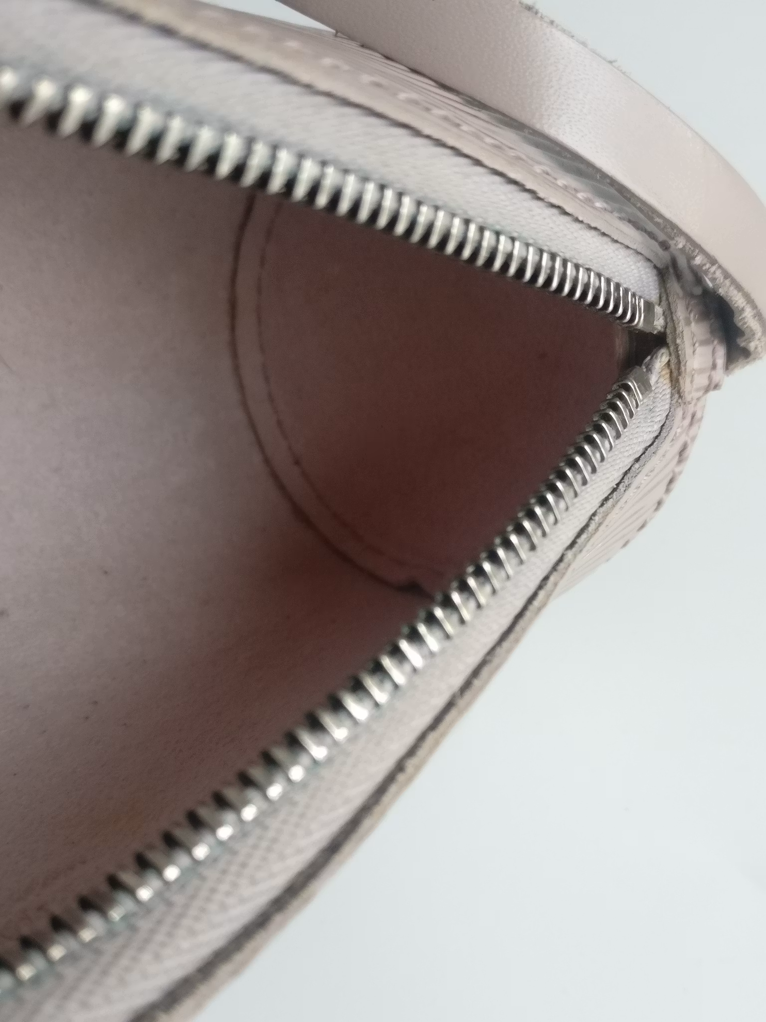 Louis Vuitton Soufflot pochette
