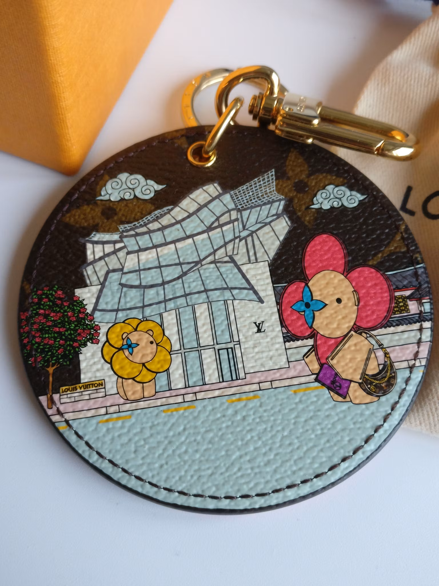 Louis Vuitton Illustre Seoul Bag Charm/Key Holder