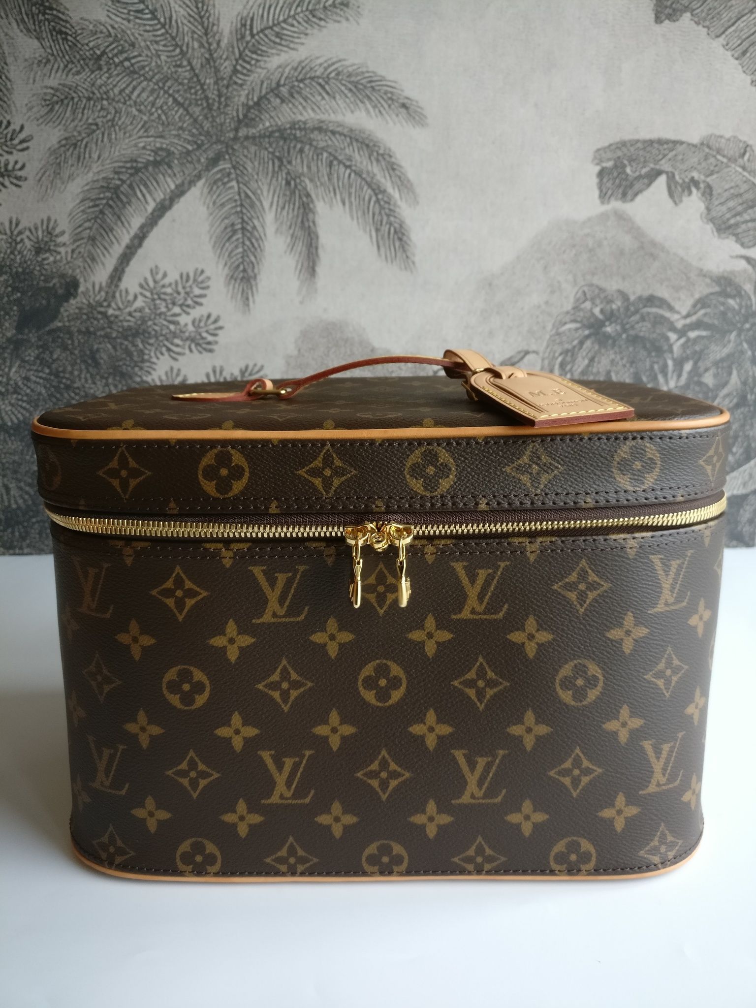 Louis Vuitton Nice Vanity