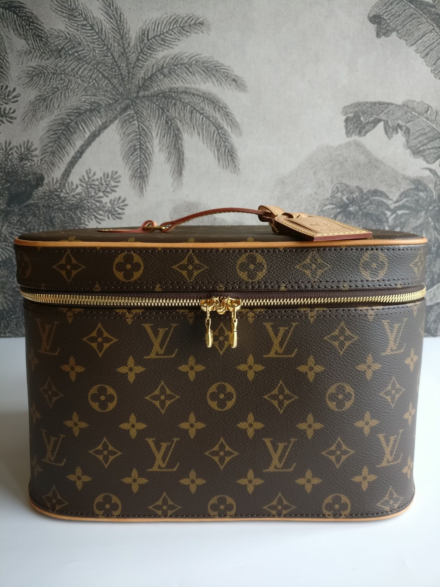 Louis Vuitton Nice Vanity