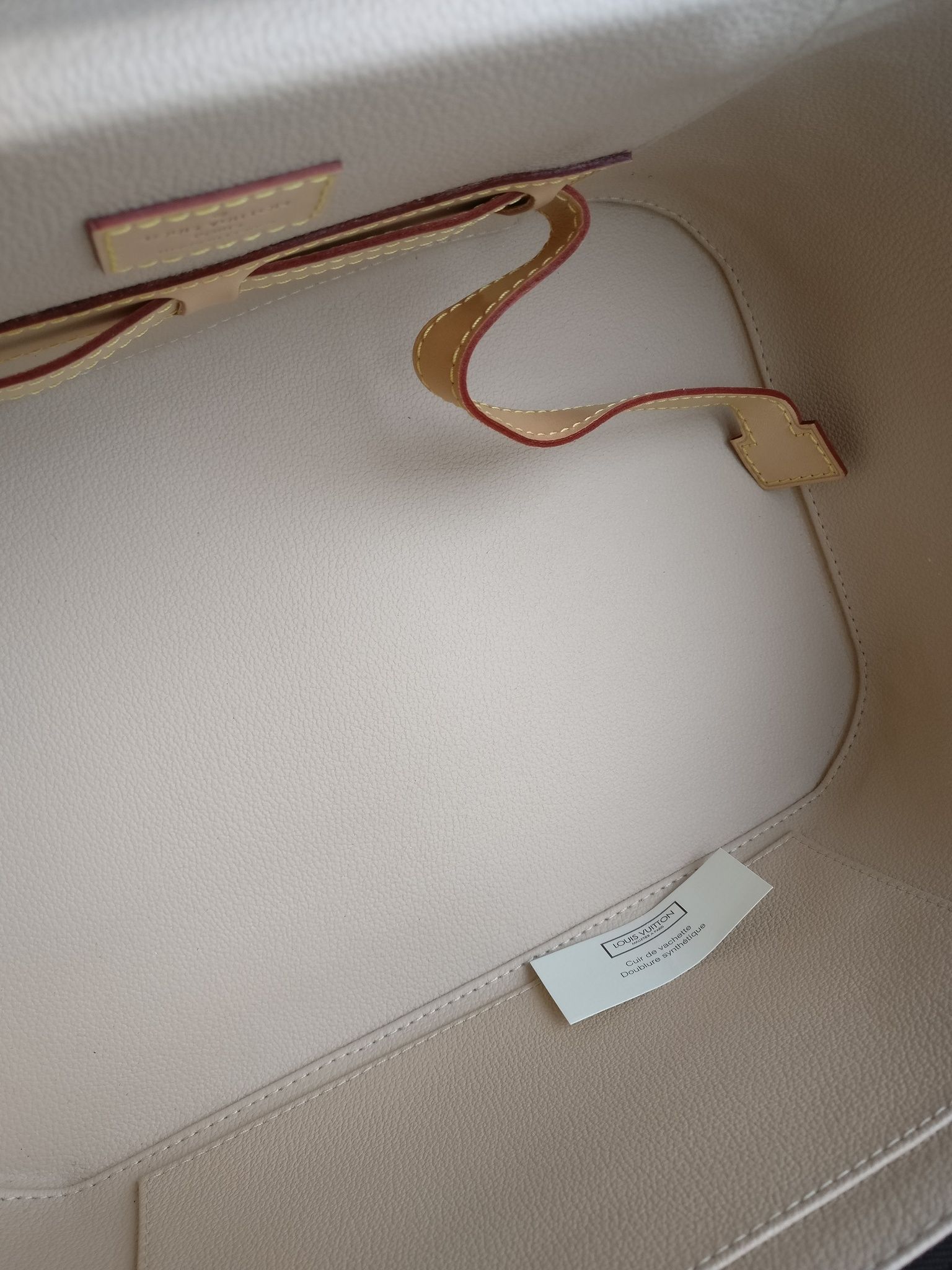 Louis Vuitton Nice Vanity