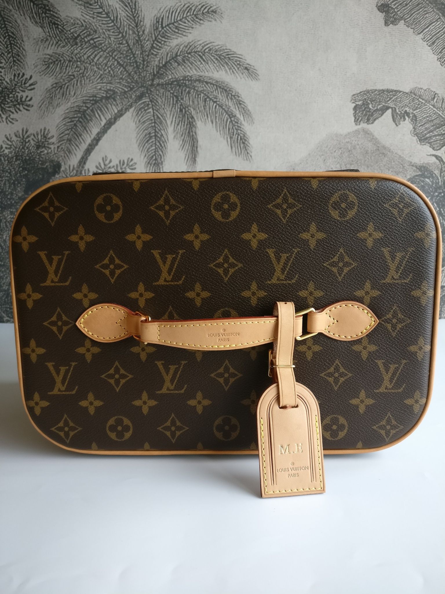 Louis Vuitton Nice Vanity