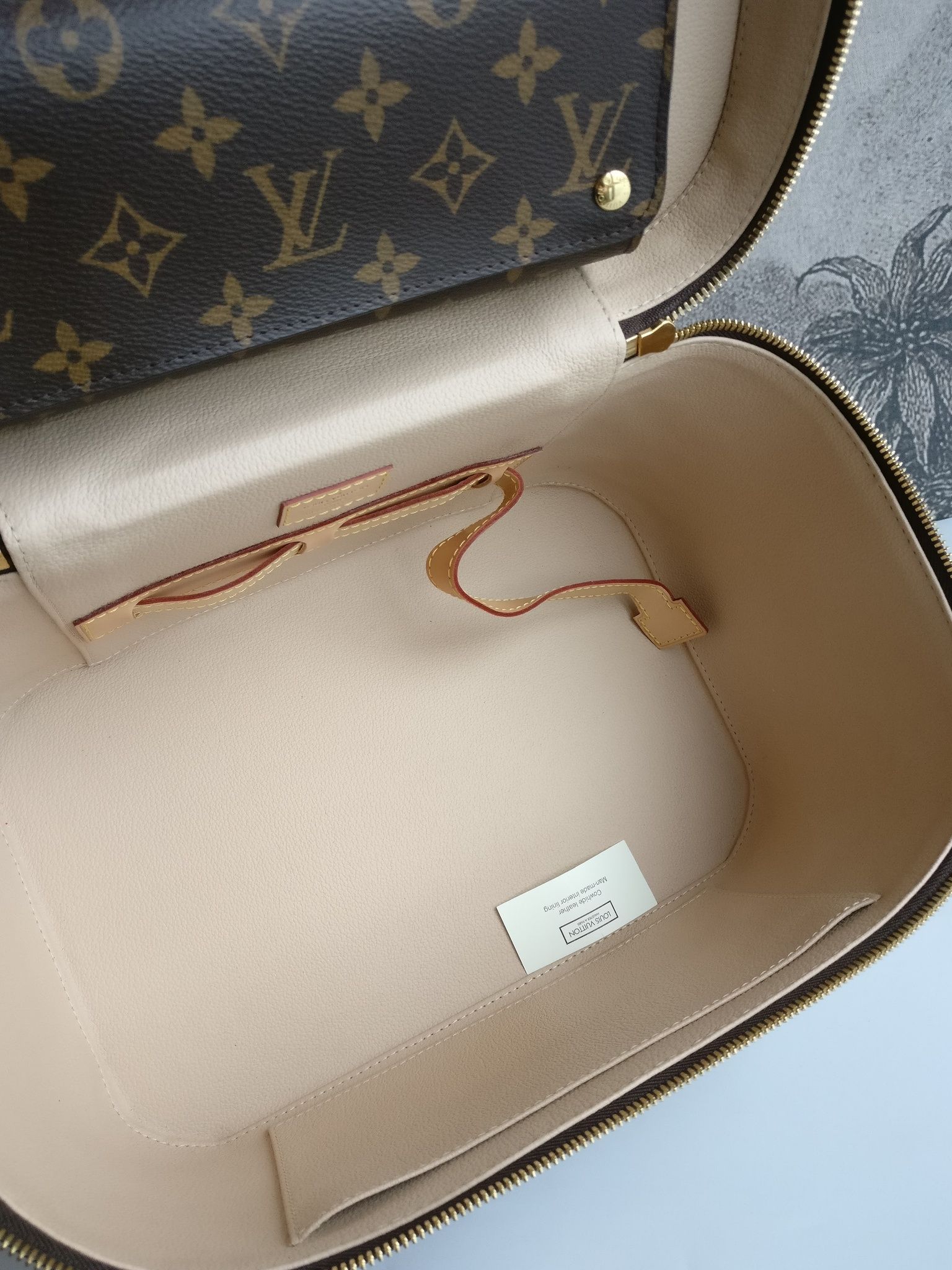 Louis Vuitton Nice Vanity