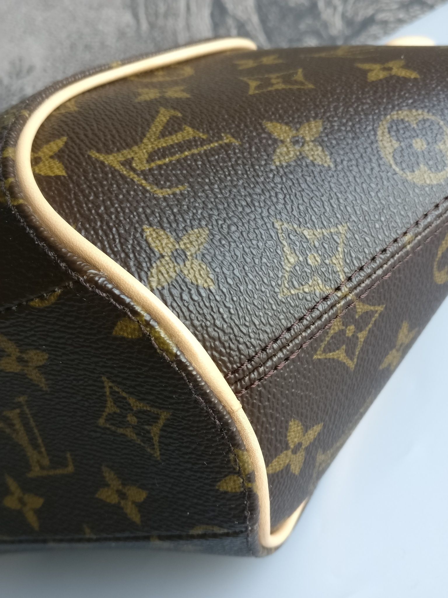 Louis Vuitton Ellipse PM