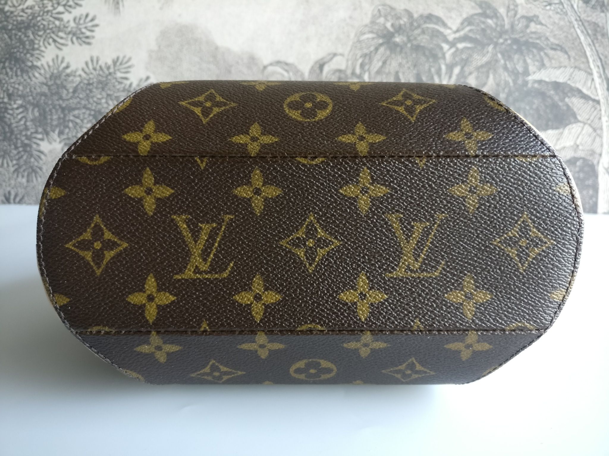 Louis Vuitton Ellipse PM