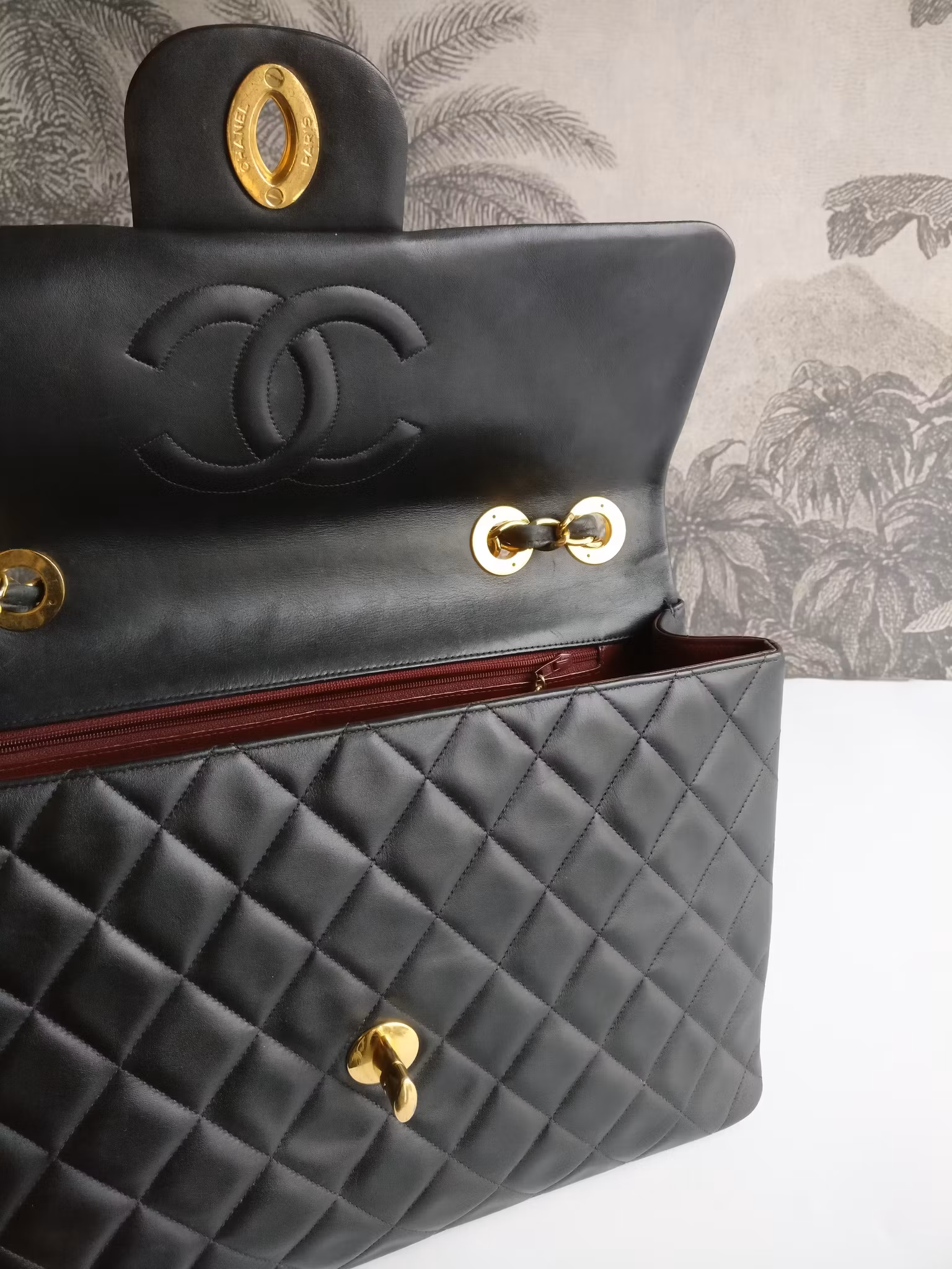 Chanel Jumbo Maxi Single Flap
