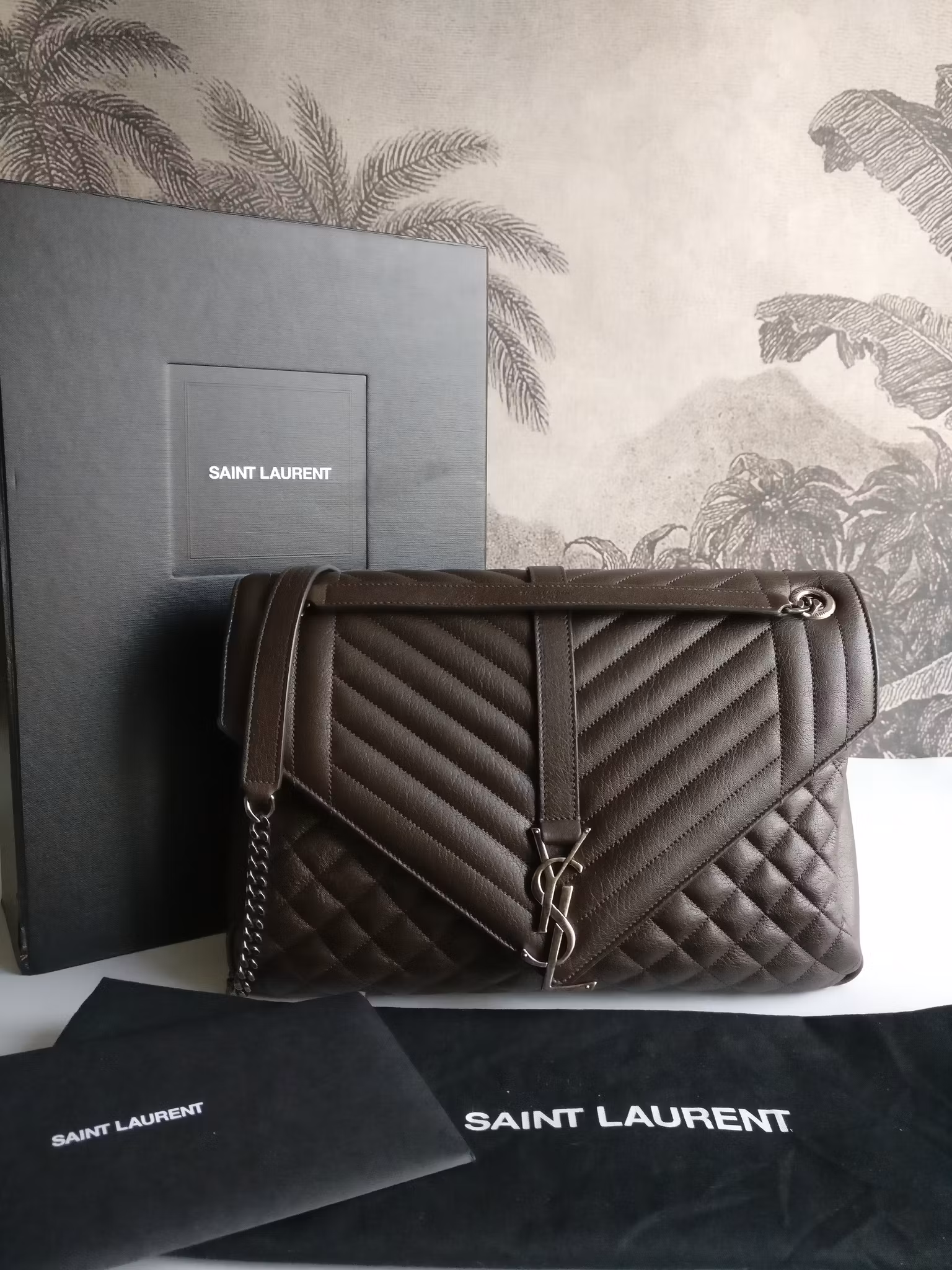 Saint Laurent Envelope Large Soft