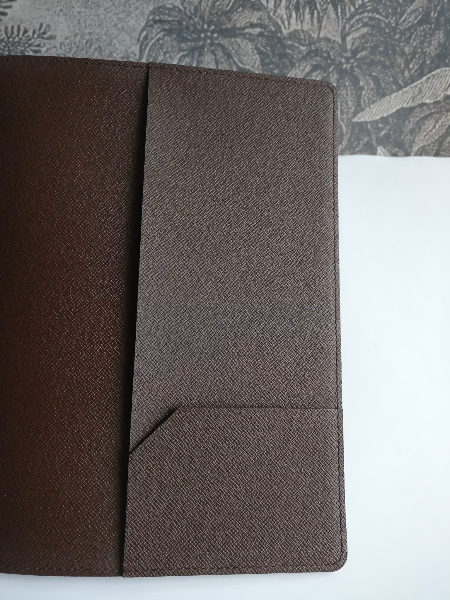 Louis Vuitton desk Agenda Cover Damier Ebene